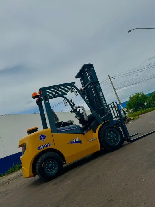 Empilhadeira Plasnox Cabinada| Nova| 3.000kg| Diesel | Torre 6mts - Foto 2