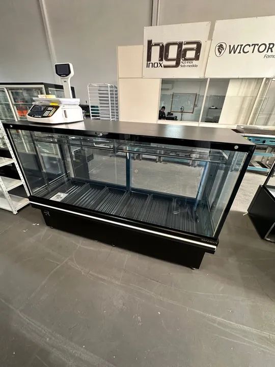 Balcão de açougue 2 metros gancheira refrimate 