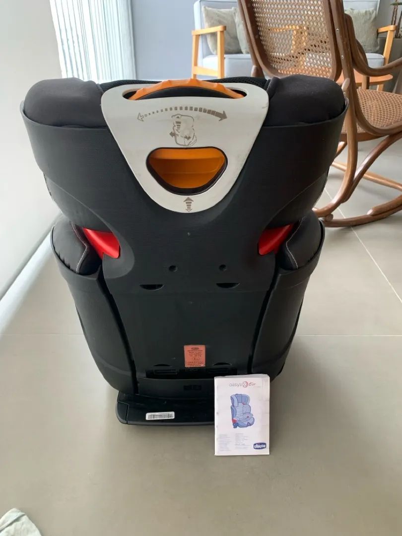 Cadeira de carro Chicco Oasys Evo para crianças de 15 a 36 kg - Foto 4