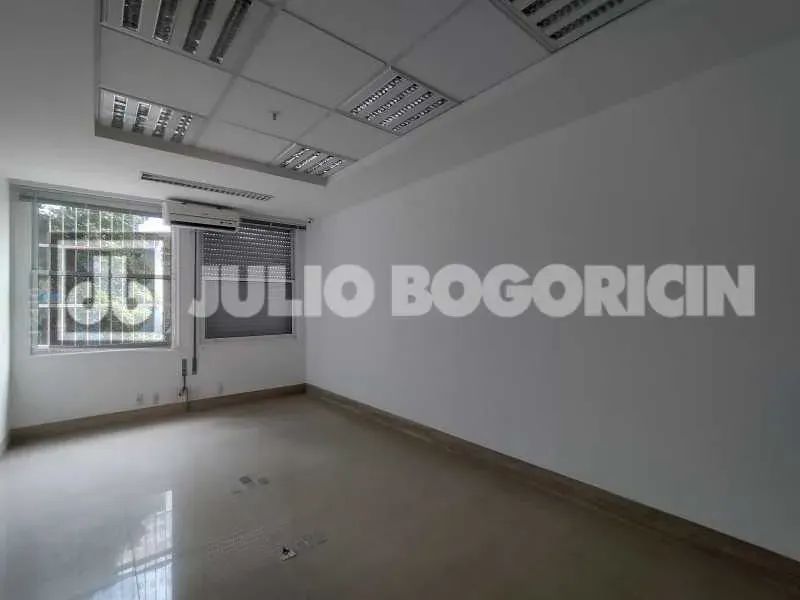 Conjunto de salas comerciais à venda no Centro com 255m²