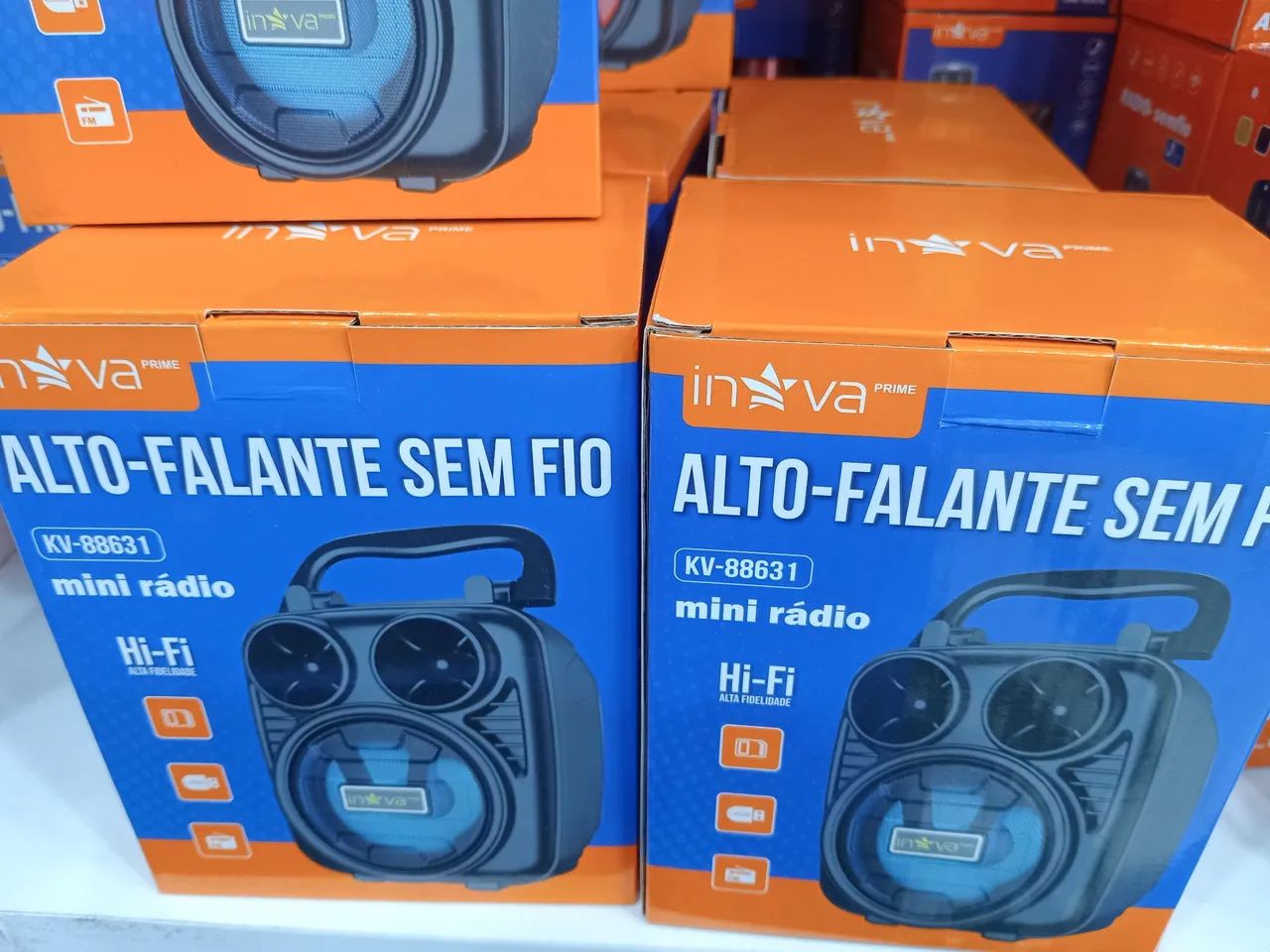 Caixa Bluetooth fm pequena som forte fantástica e nova
