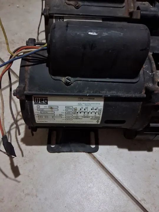 Motor trifásico Weg 1/3 cv - 11148439 - Foto 2