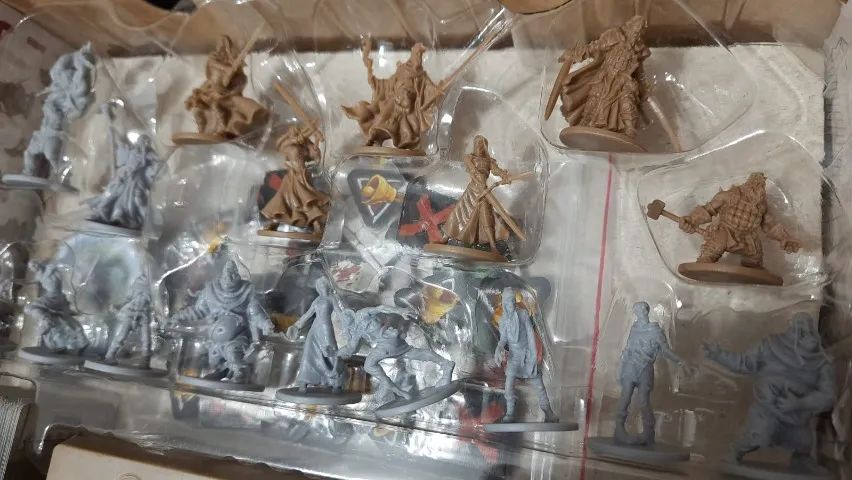 Jogo Zombicide Black Plague (inglês) - Foto 4