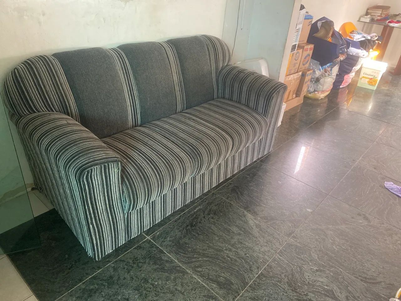 Sofá64673645265665121