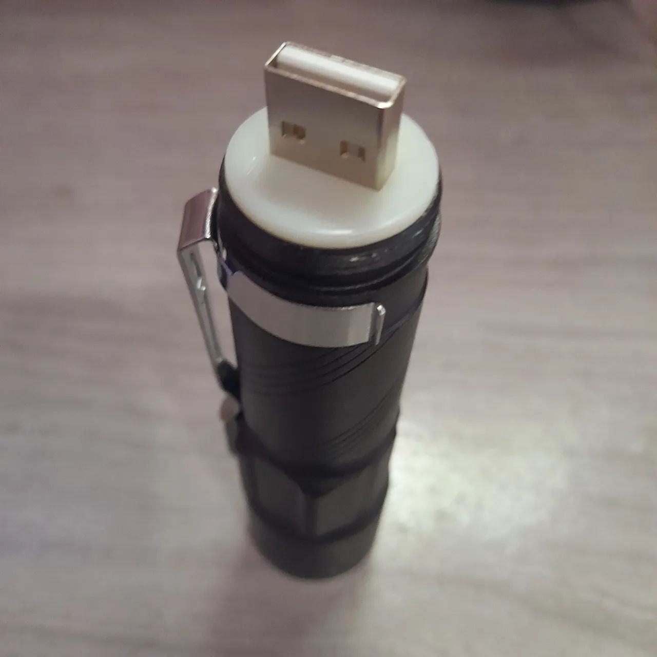 Lanterna Tática Led USB Recarregável - Foto 3