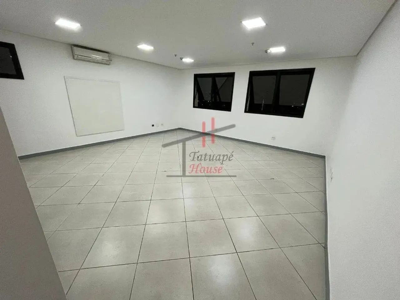 Sala Penha 64,00 m² Sala Unificada com 2 Vagas