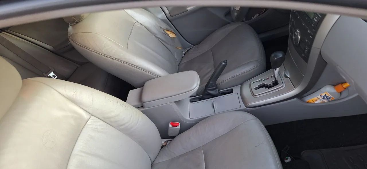 Vendo Corolla gli Aut 1.8 - Foto 4