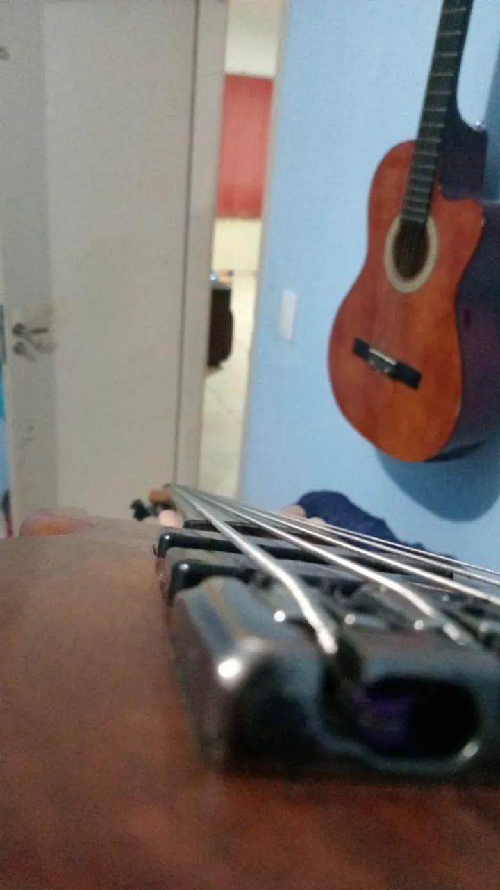 Baixo de 5 cordas Tagima TW5 - Foto 5