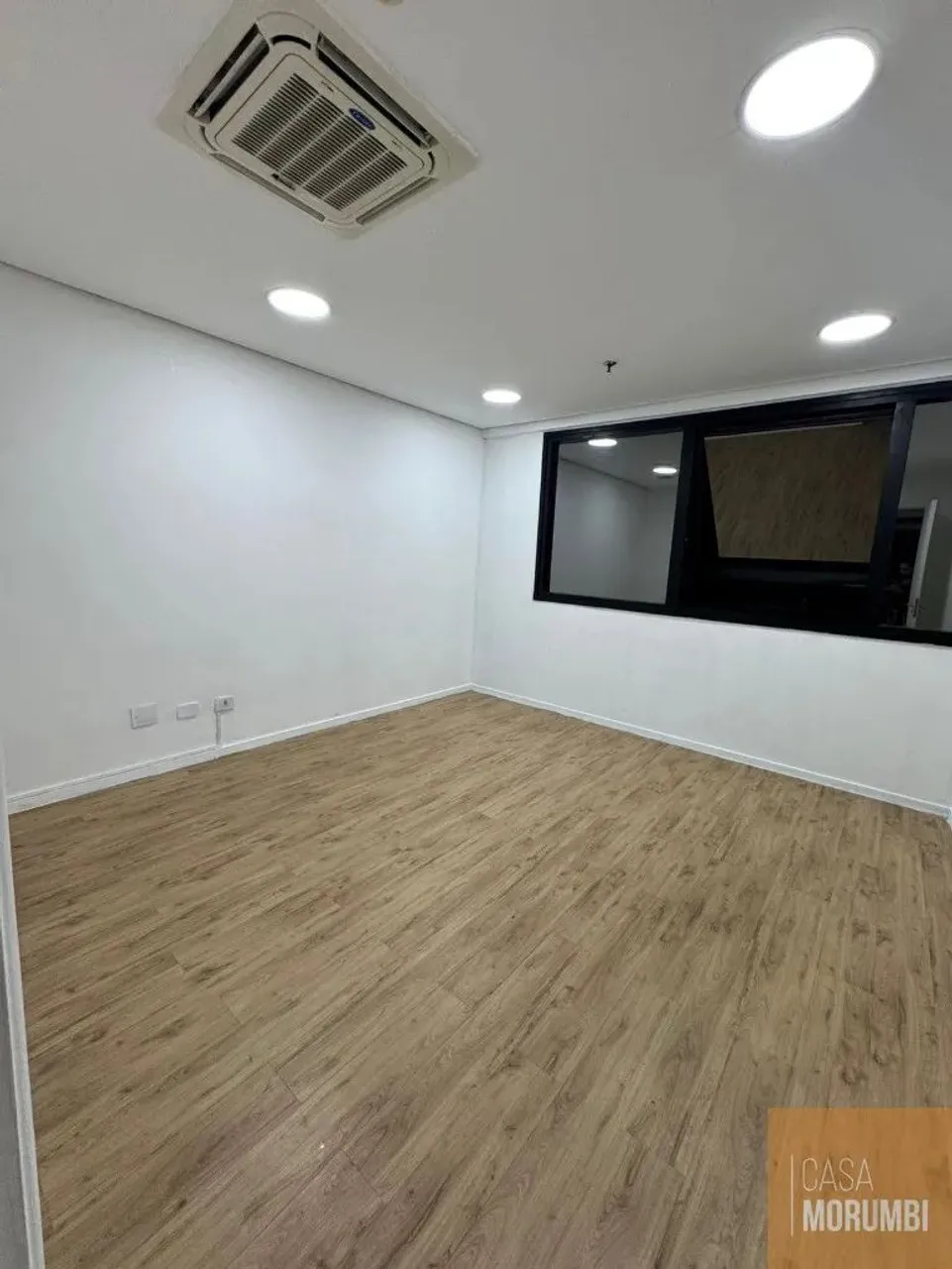Sala Comercial para Alugar, 22 m² por R$ 2.000/Mês Pacote