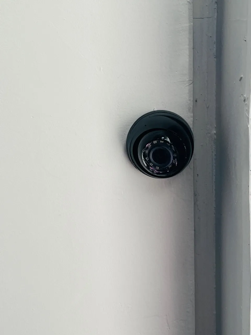3 câmeras INTELBRAS WI-FI VISÃO NOTURNA