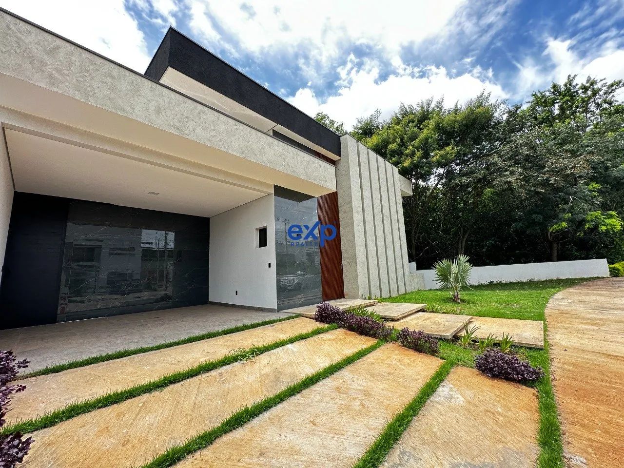 Casa em Condomínio à Venda no Jardim Guarujá em Salto - 4 Dormitórios, Piscina e Vista Pan - Foto 3