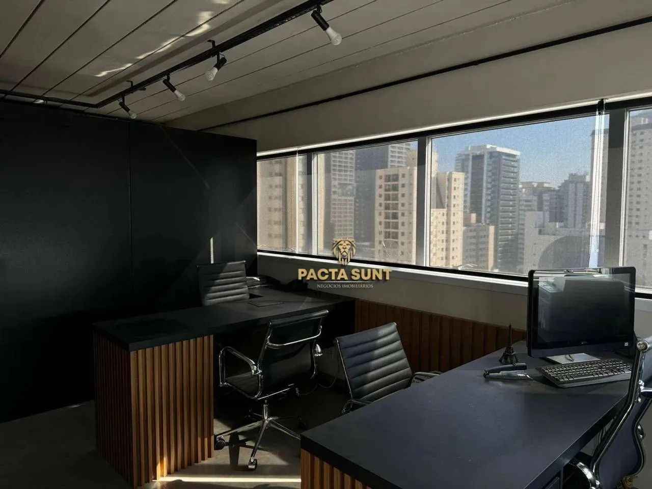 Sala comercial mobiliada, com recepção, cozinha, sala, 1 vaga, à venda, 32 m² por R$ 450.0 - Foto 3