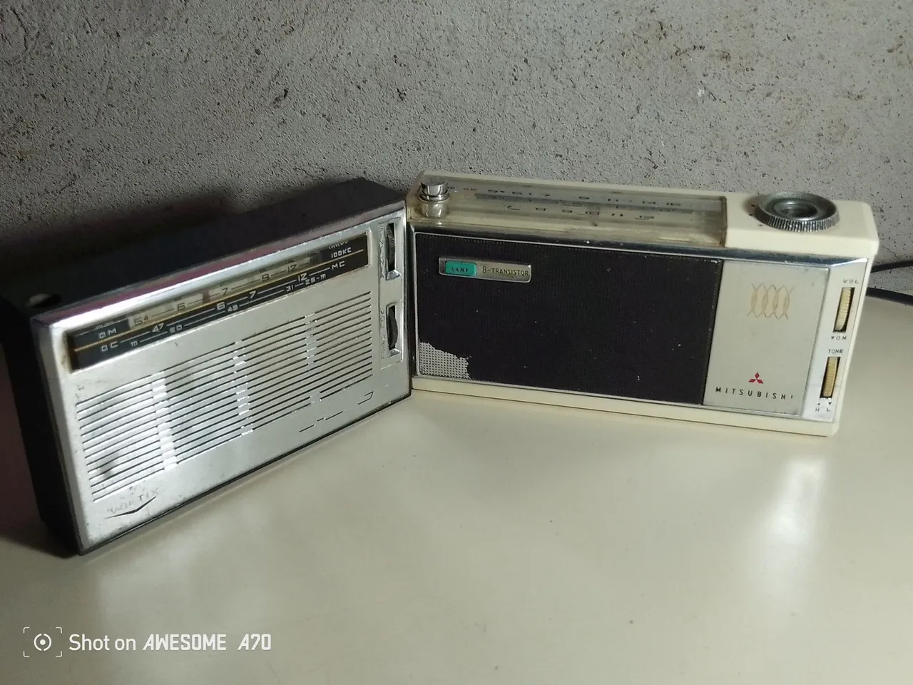 Rádios Vintage Mitsubishi e Vortex