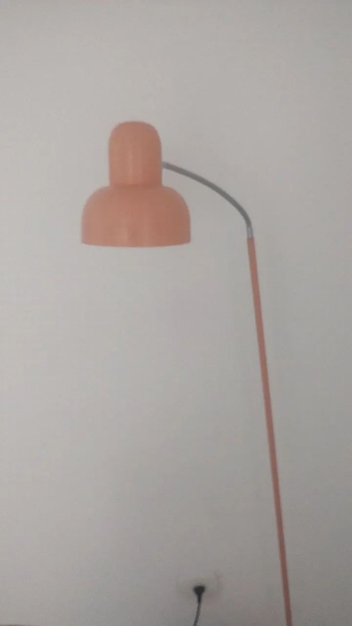 Luminária de chão moderna com design elegante - Foto 3