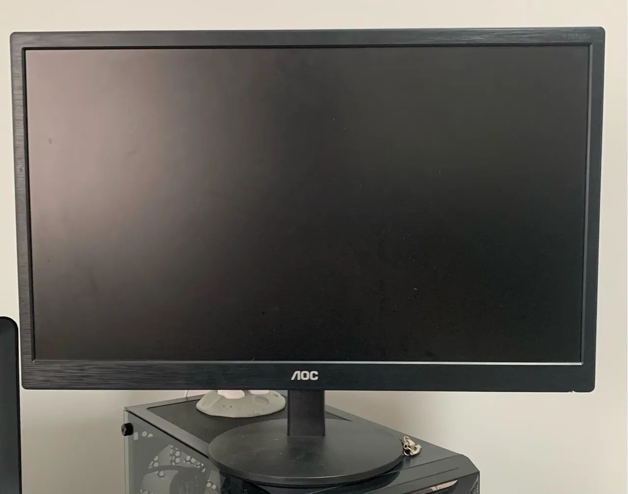 Monitor AOC com tela de 21.5" 60Hz resolução Full HD