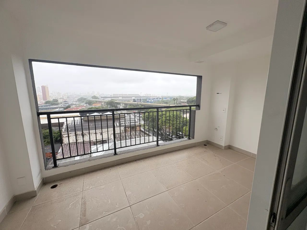 Alugo apartamento 67m com 2 banheiros 1 vaga garagem - Foto 4