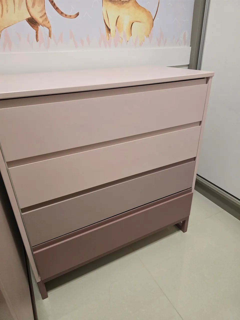 Cômoda Infantil 4 Gavetas Rosa - Foto 2