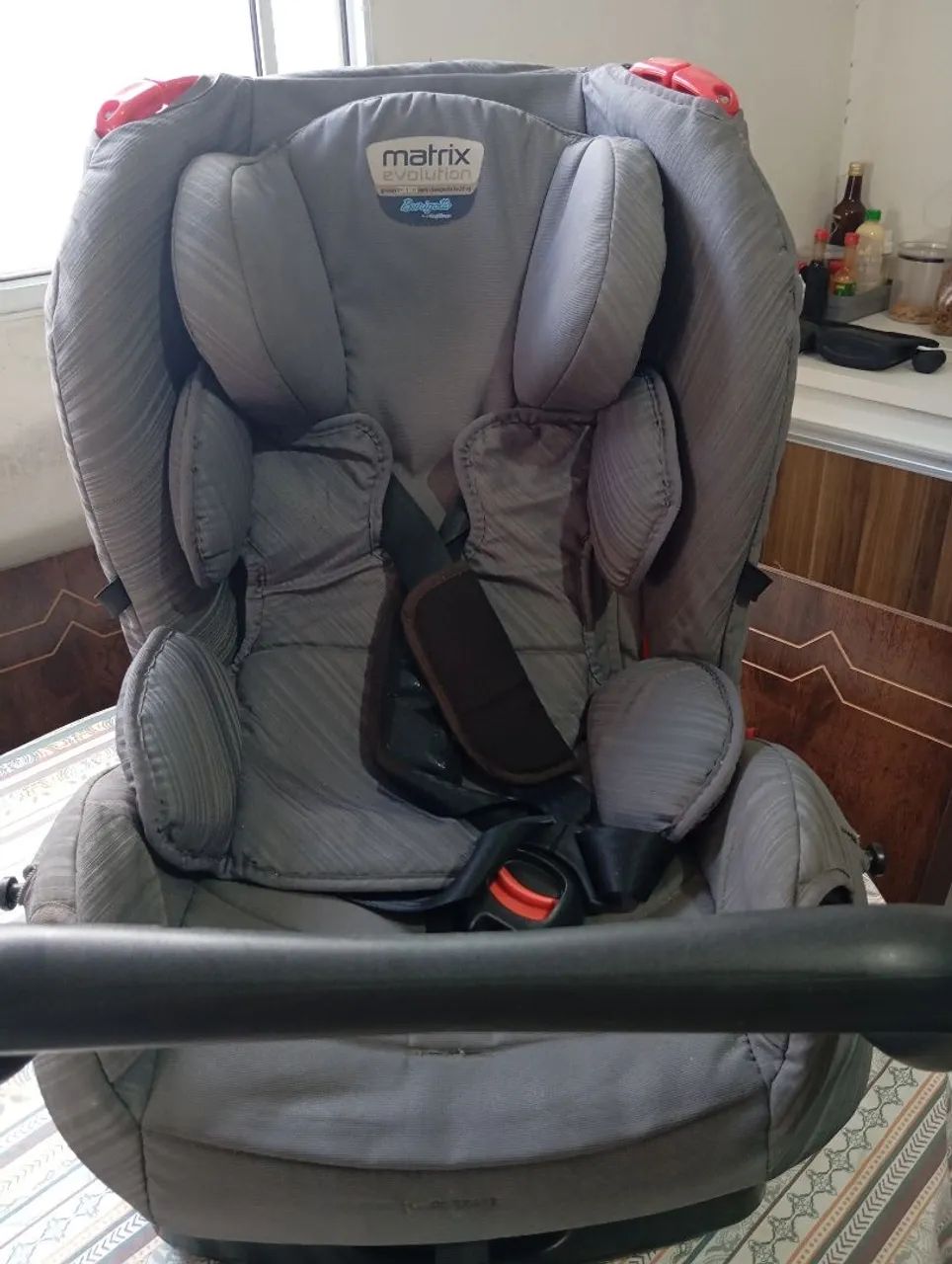 Cadeirinha de carro Matrix Evolution - Cinza