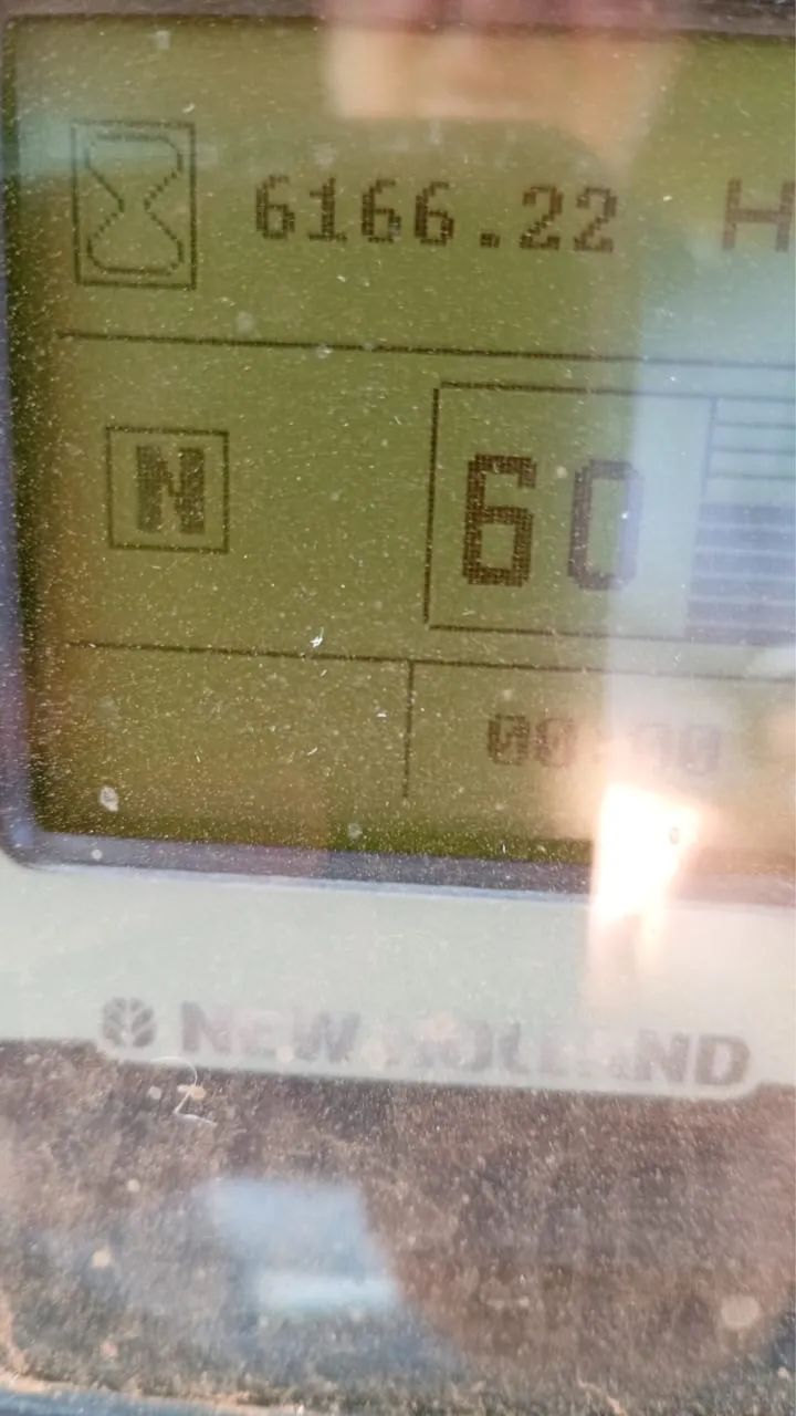 Trator de esteira new holland d140b - Foto 6