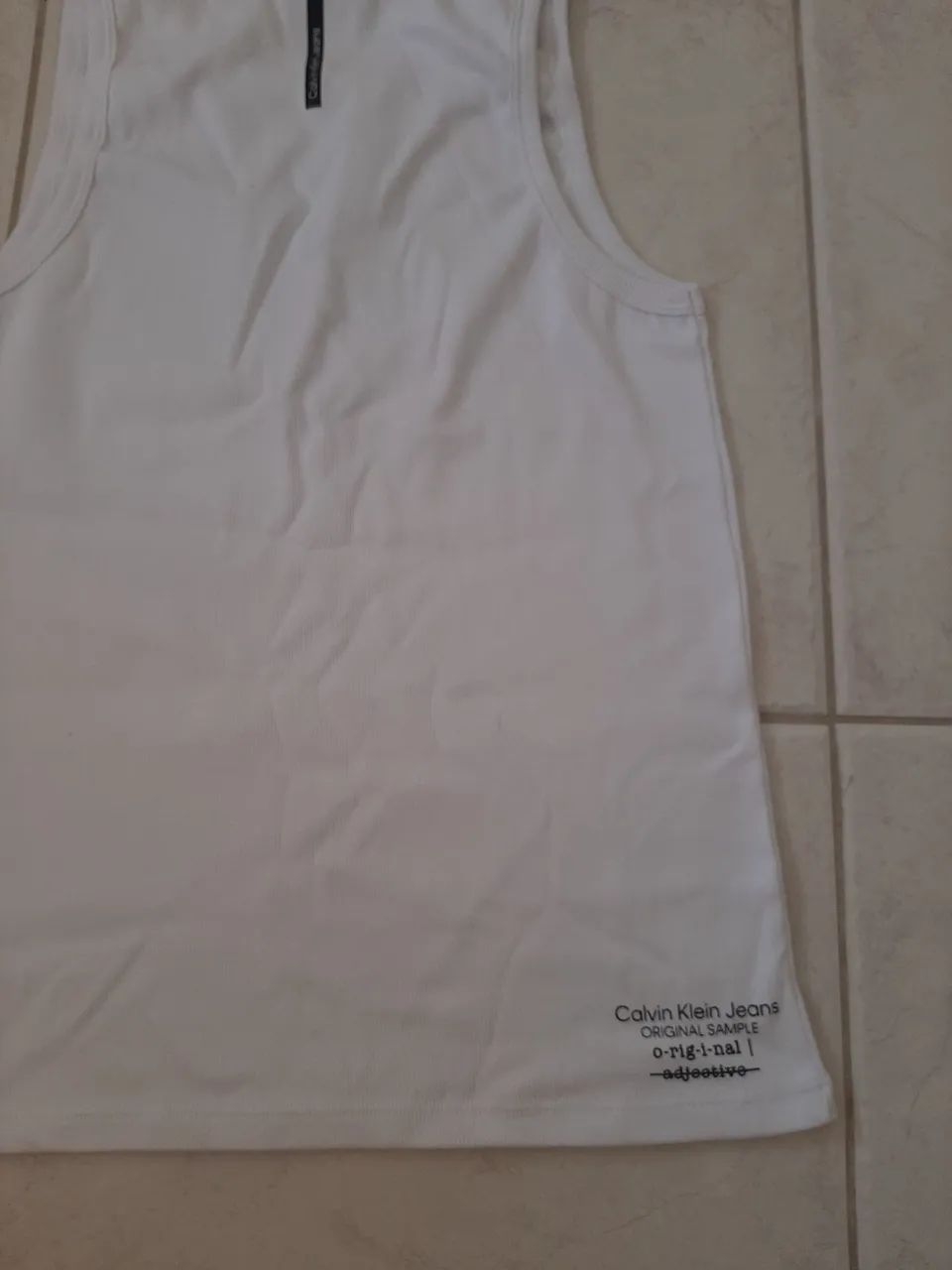 Camiseta Calvin Klein Jeans - Foto 4