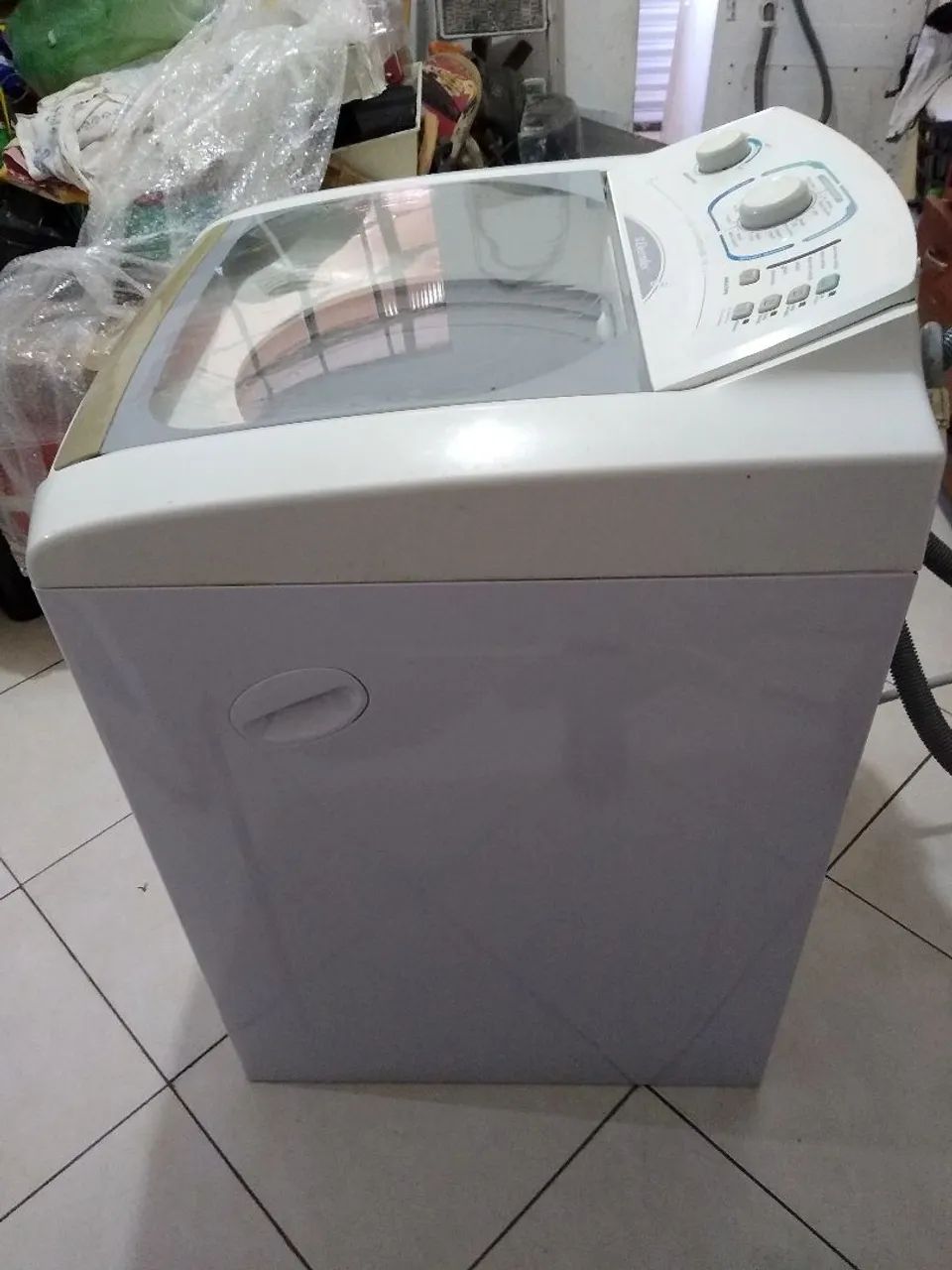 Vendo máquina de lavar Eletrolux, microondas e fogão Continental 5 bocas 