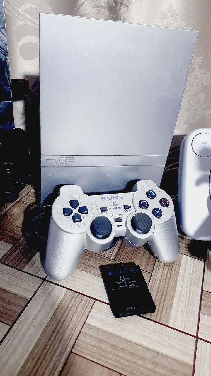 Playstation 2 prata, item de coleção todo original PASSO CARTÃO PEGO TROCA  - Foto 2