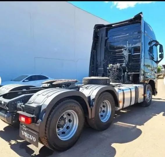 Caminhão Volvo FH Globetrotter 6x4 2023 - Foto 2