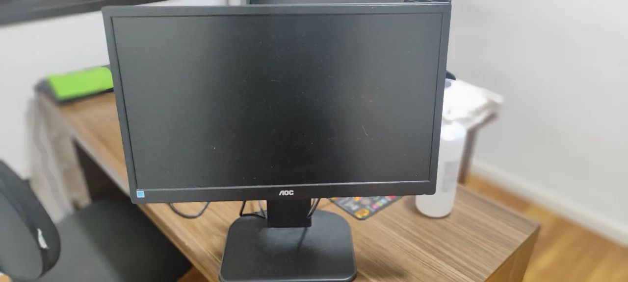 Monitor AOC 21"