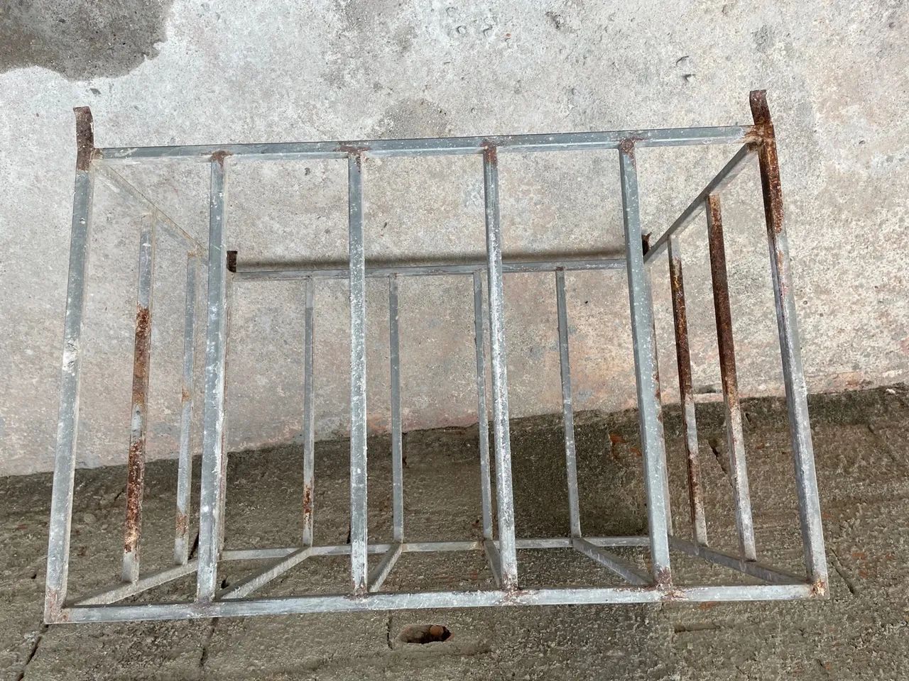 Grade de proteção para Ae condicionado 