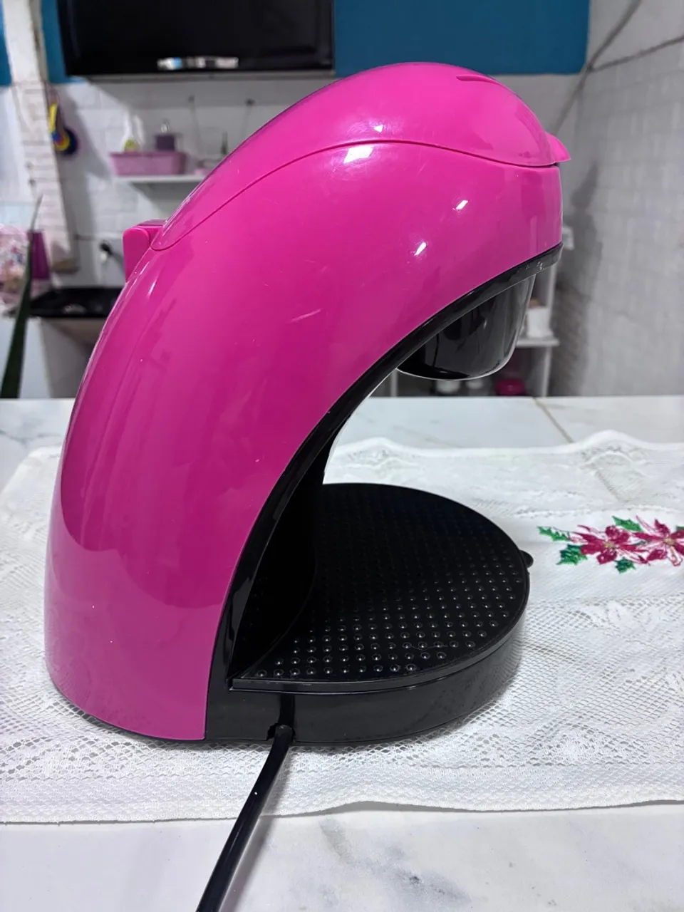 Cafeteira Elétrica Rosa - Design Moderno e Prático