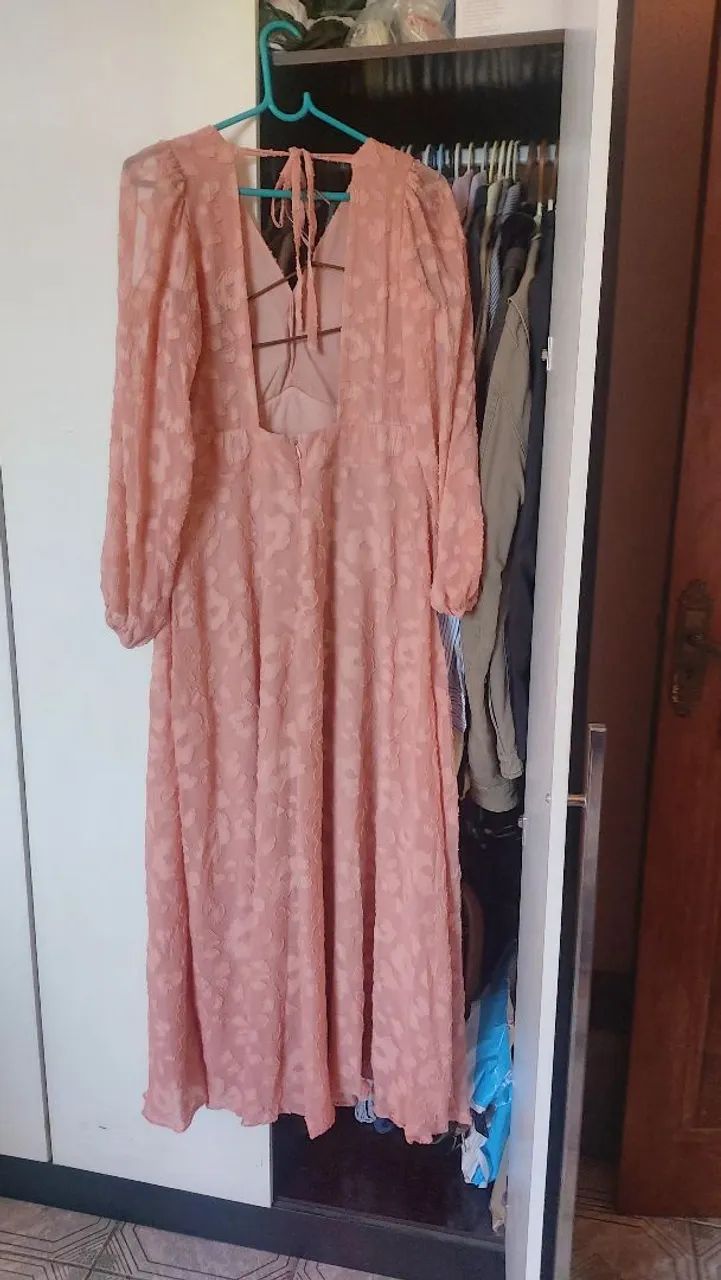 Vestido Longo Rose com Detalhes Florais - Foto 5