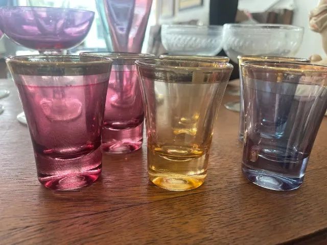 06 Copinhos para Shot  ou Drinks Anos 50/60-Coloridos - Foto 2