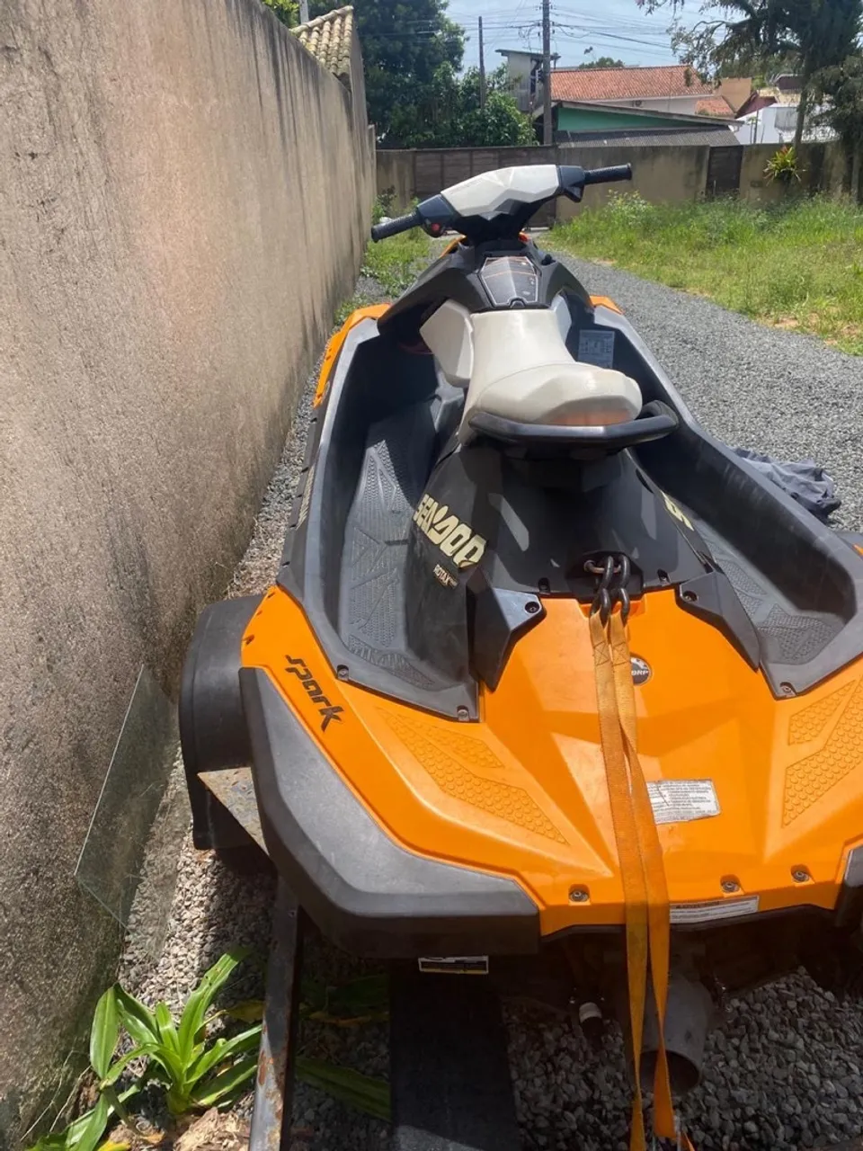 Jetski spark e carreta
