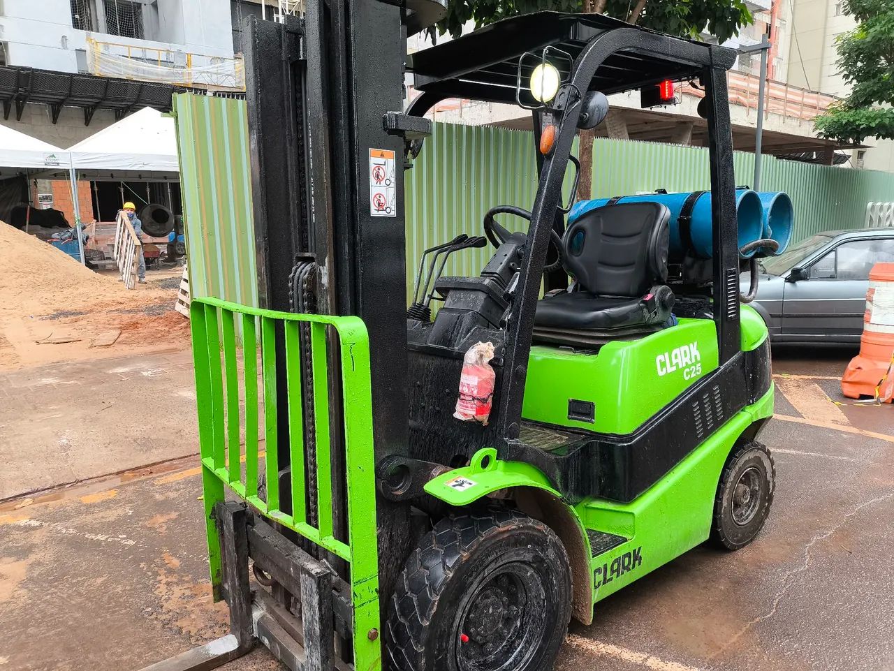 Empilhadeira Clark - Foto 2