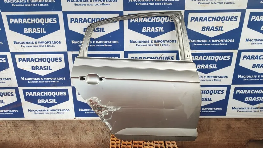 Porta traseira virtus 2019 - usado, original PREÇO BOM