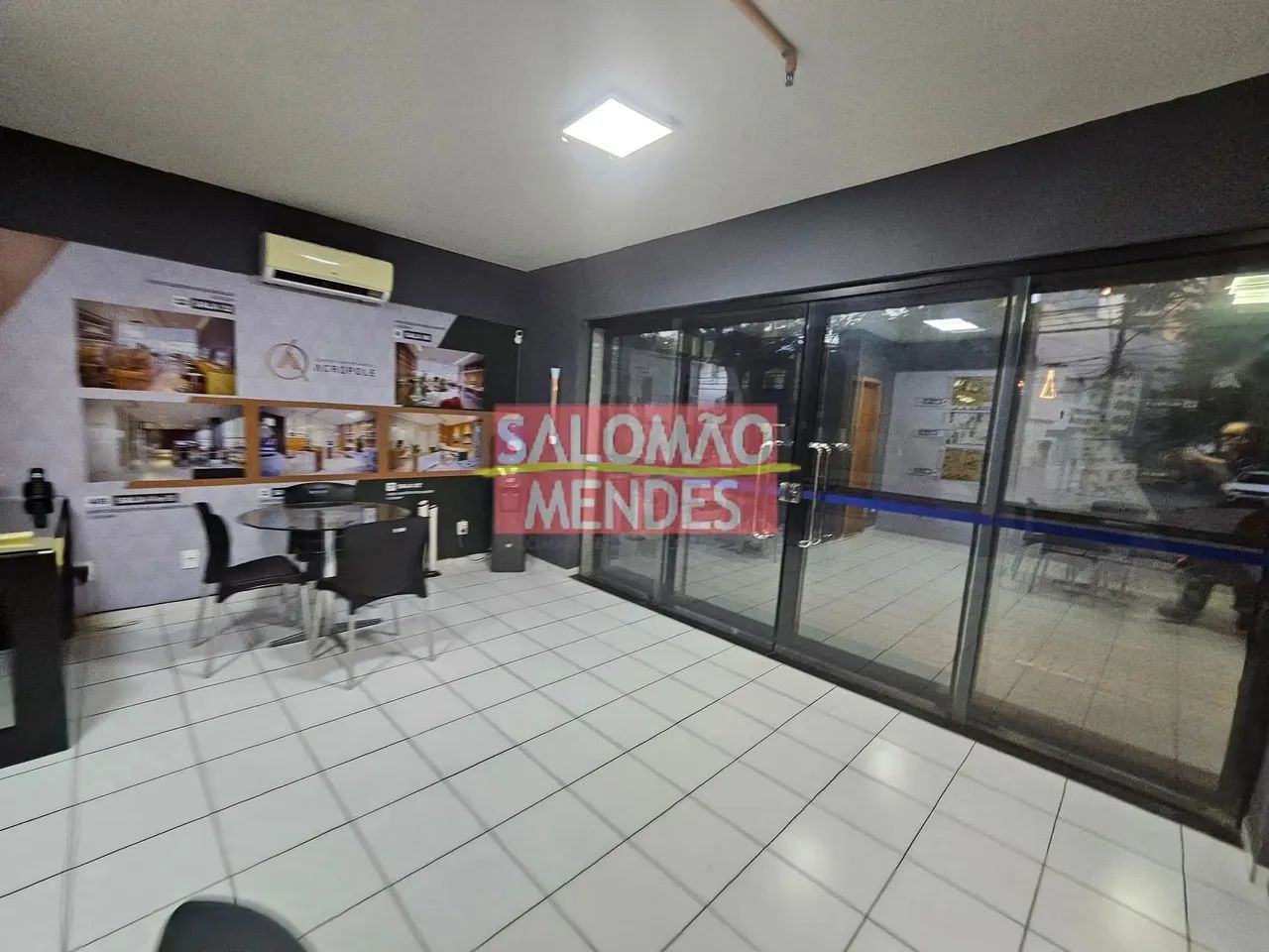 Loja Térrea em hall de Edifício Comercial Novo na José Malcher. Restaurantes, Óticas, Banc - Foto 4