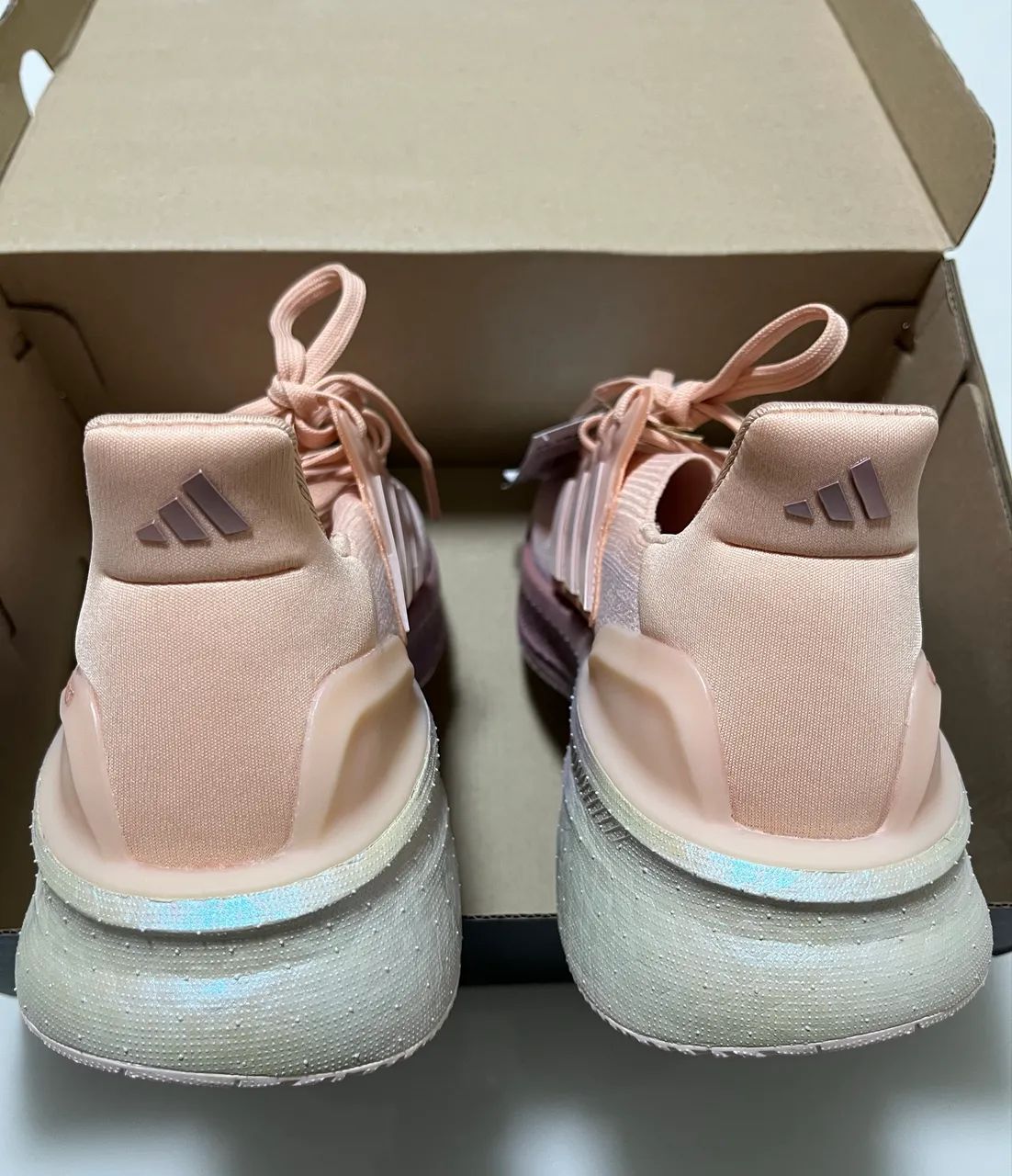 Tênis Adidas Ultraboost 5 tamanho 37 e 38  - Foto 2