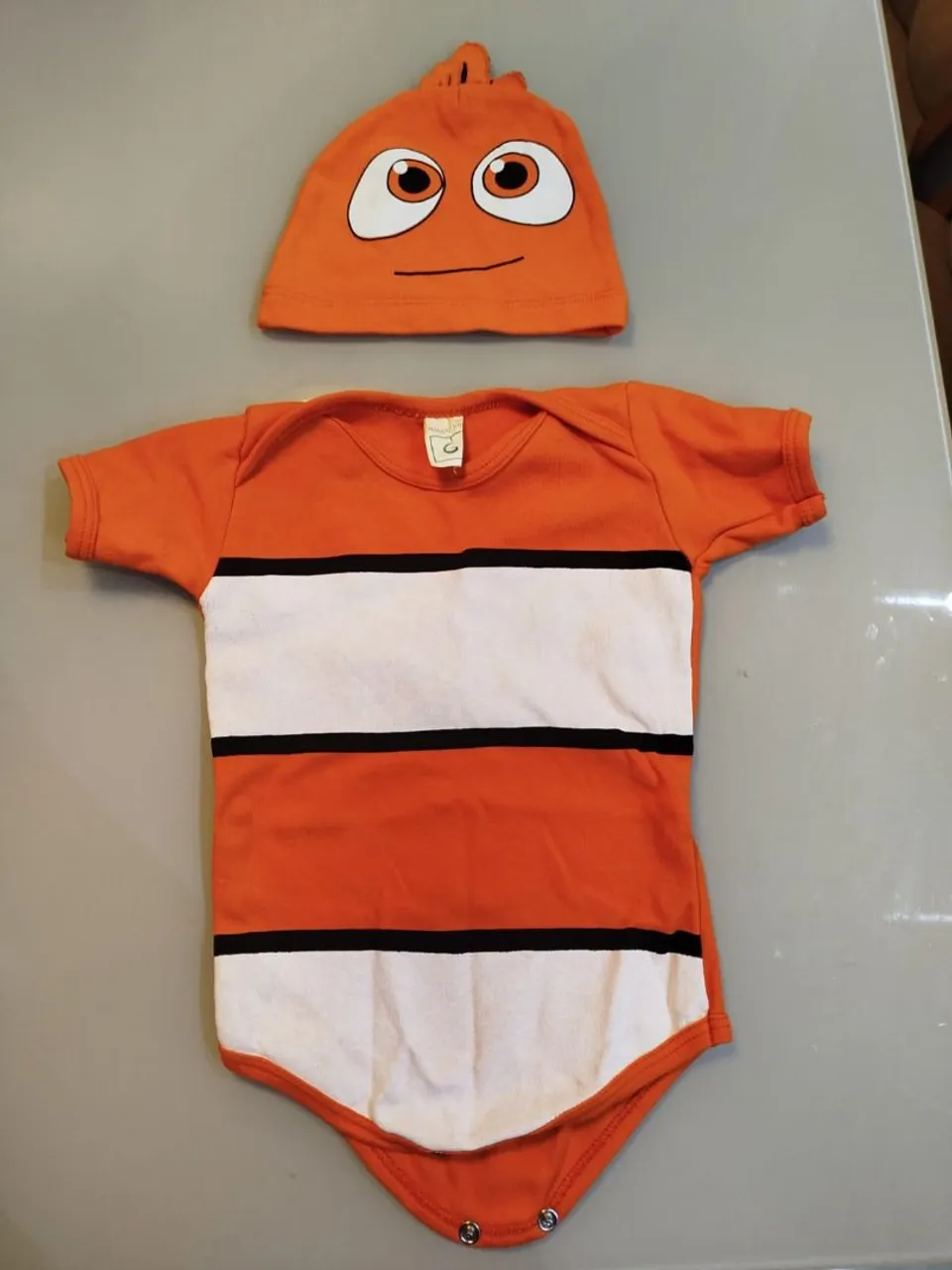 Fantasia Nemo para Bebê - Roupa e Chapéu