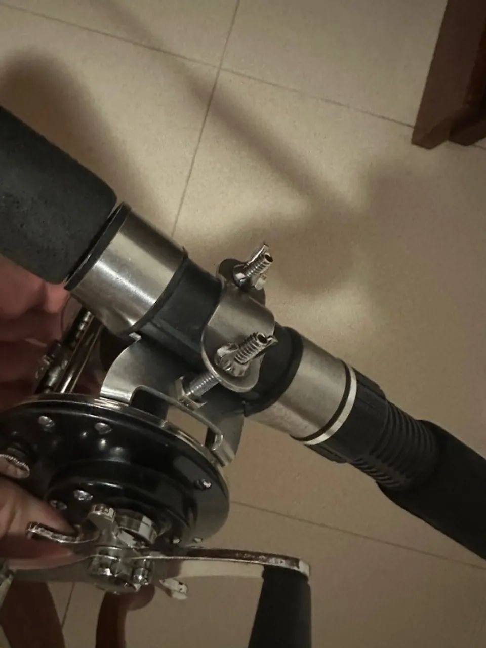 Carretilha Penn 209 + brinde - Foto 6