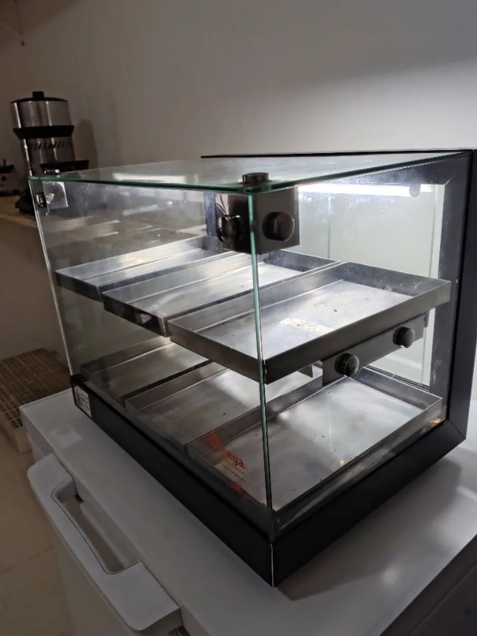 Estufa com 6 bandejas , apenas 3 meses de uso. - Foto 2