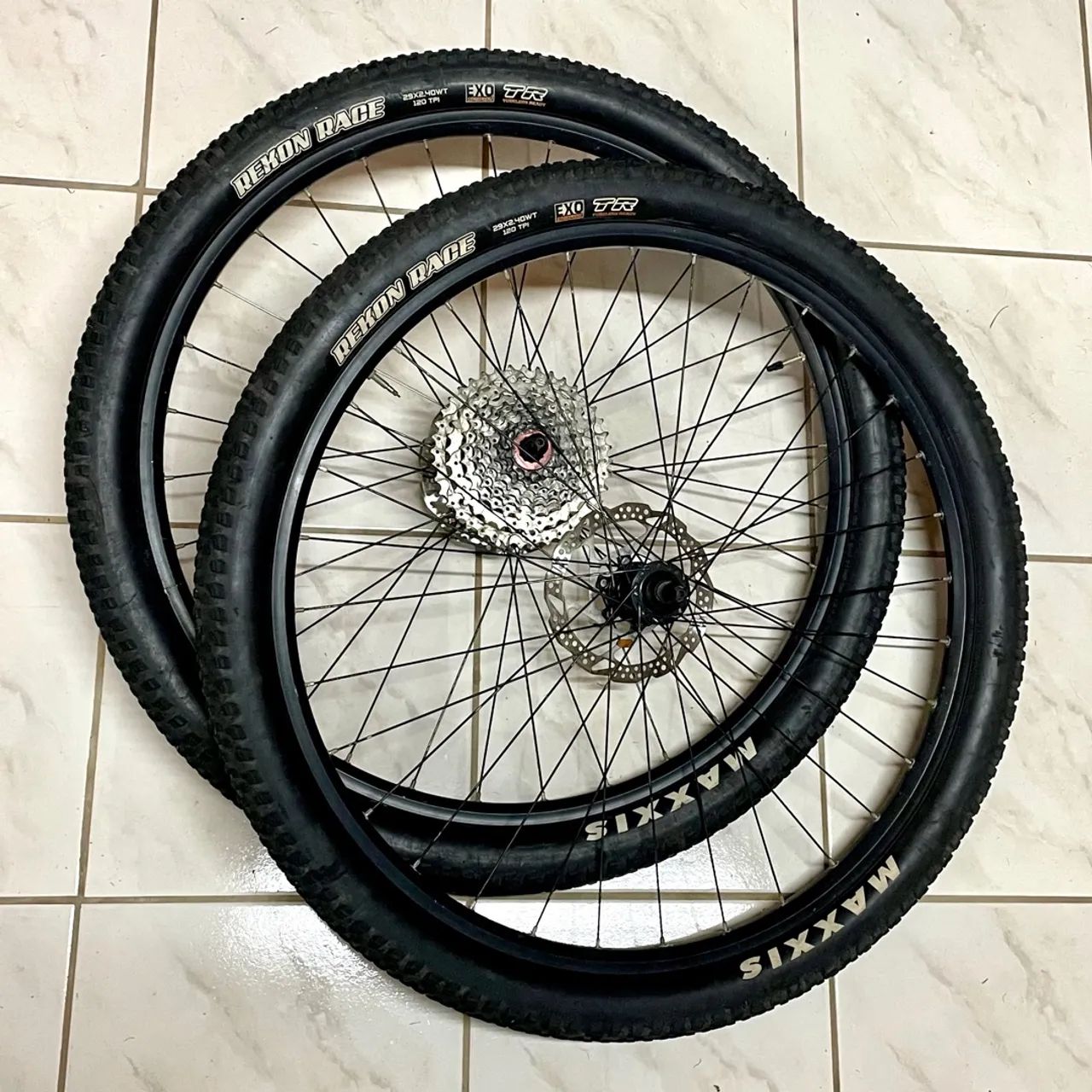 Par de pneus Maxxis Rekon Race 29 2.4 - Foto 4