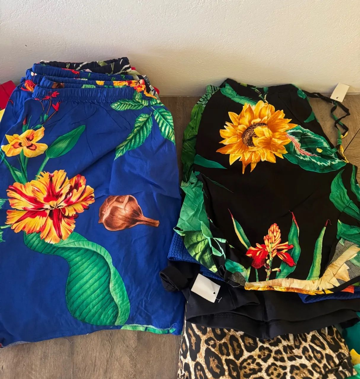 Shorts estampados - Floridos e estilosos! Fechando loja ótimo preço  - Foto 3