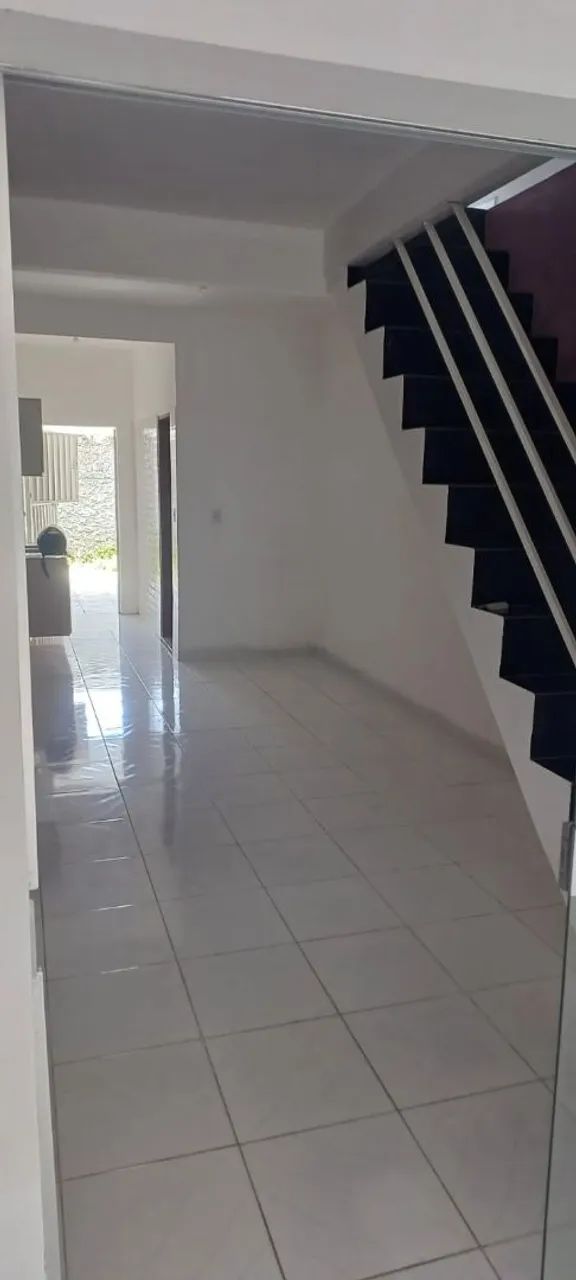 Aluga casa 2 andares