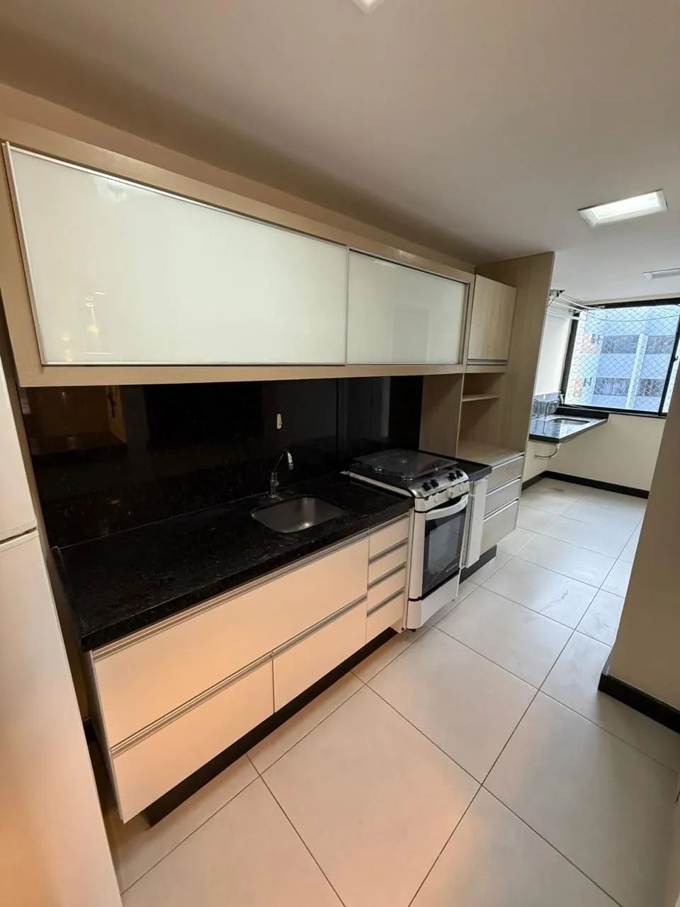 ALUGO APARTAMENTO SEMI MOBILIADO - EDIFICIO PONTA NEGRA RENASCENÇA - Foto 4