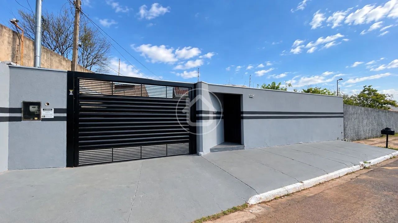 CASA 4 DORMITÓRIOS SENDO 1 SUÍTE