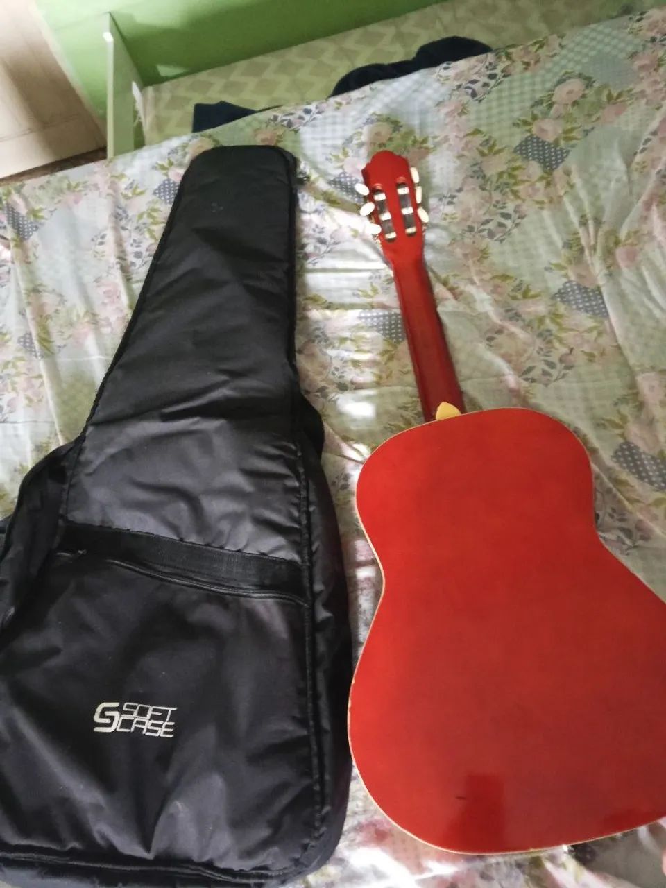 Violão em ótima estado com a capa incluso  - Foto 2
