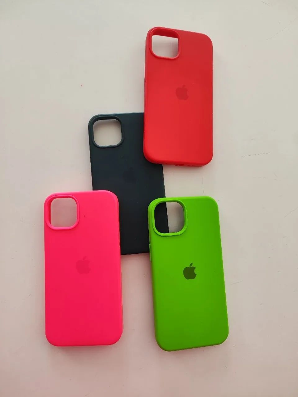 Capas de iPhone 14/15 - Foto 3