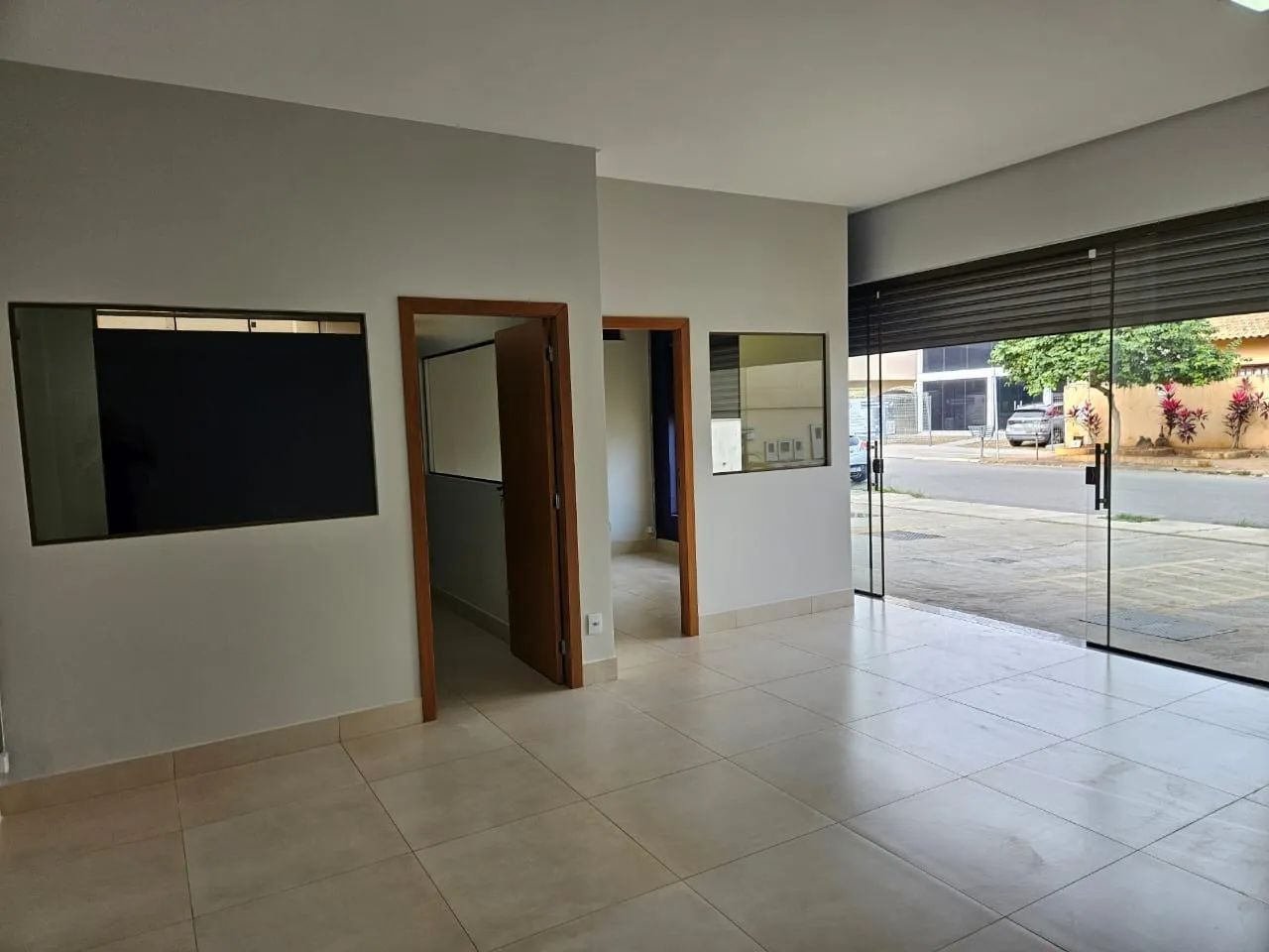 Sala comercial, Avenida T-5, 60,00 m², Setor Serrinha, Goiânia.