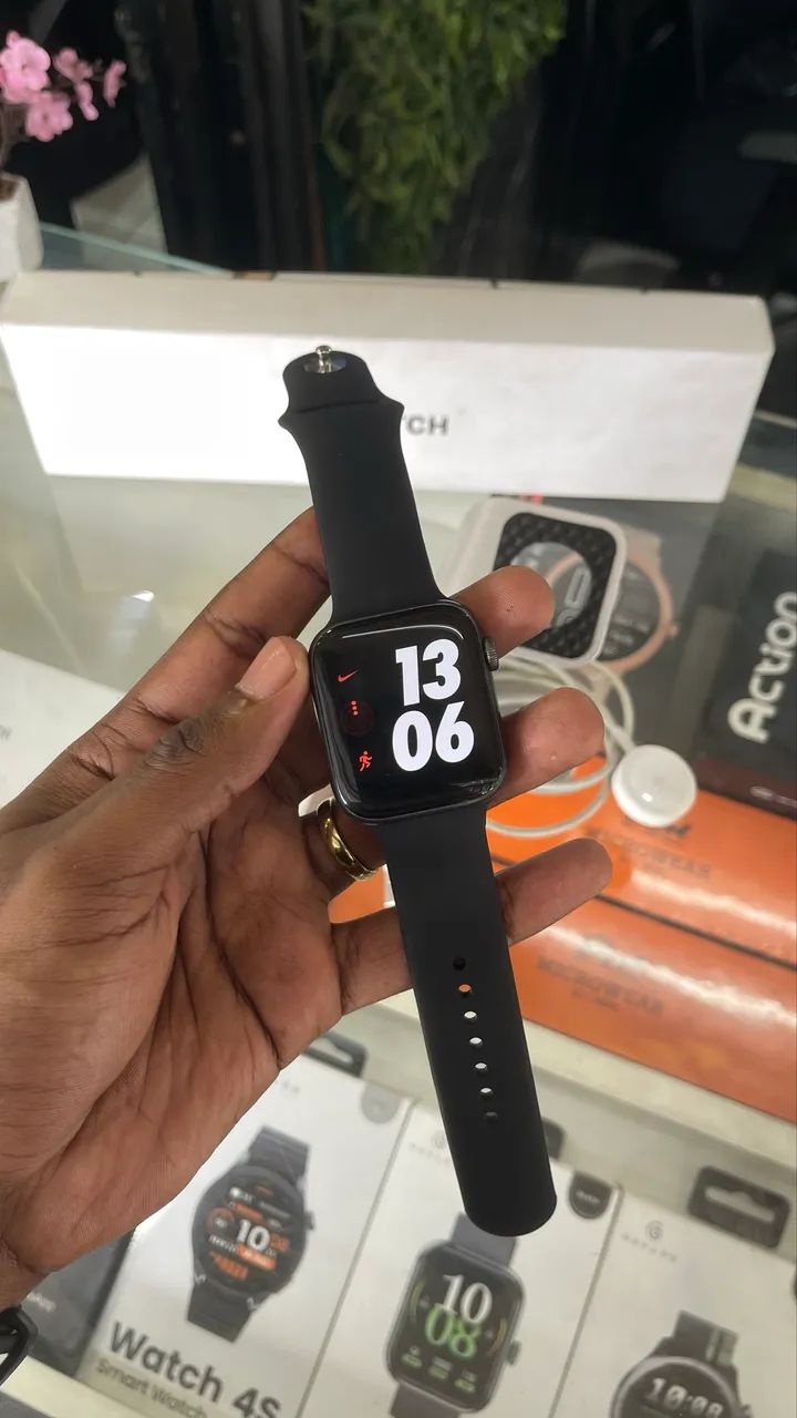 Apple Watch SE 44mm - Foto 3