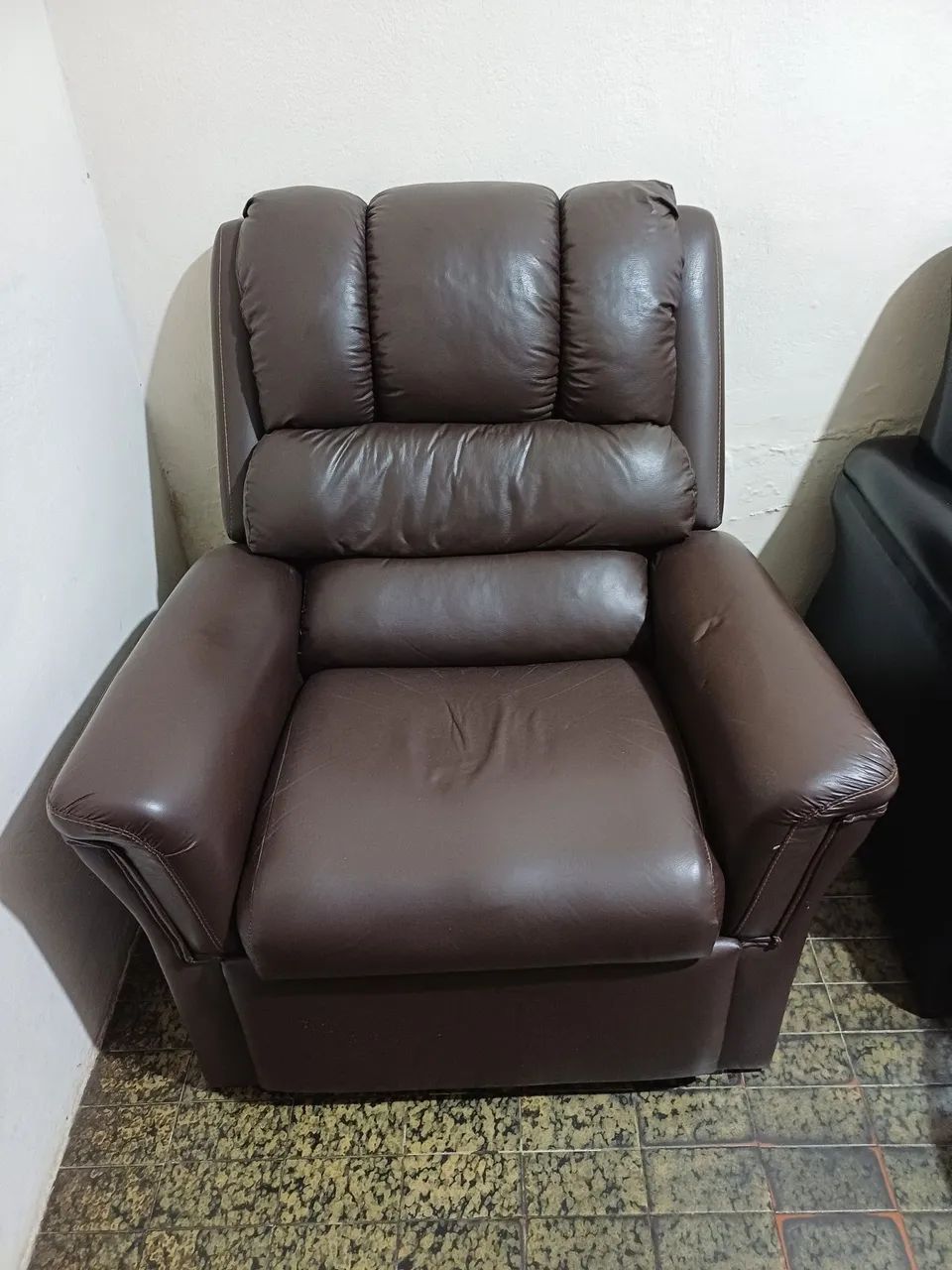 Poltrona probel corino cor marrom